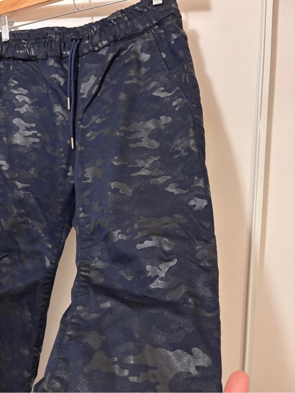 Bevy Flog Womens Navy Blue Camo Pants Size 29 Athleisure Gorpcore Pull On Slim - Picture 2 of 11